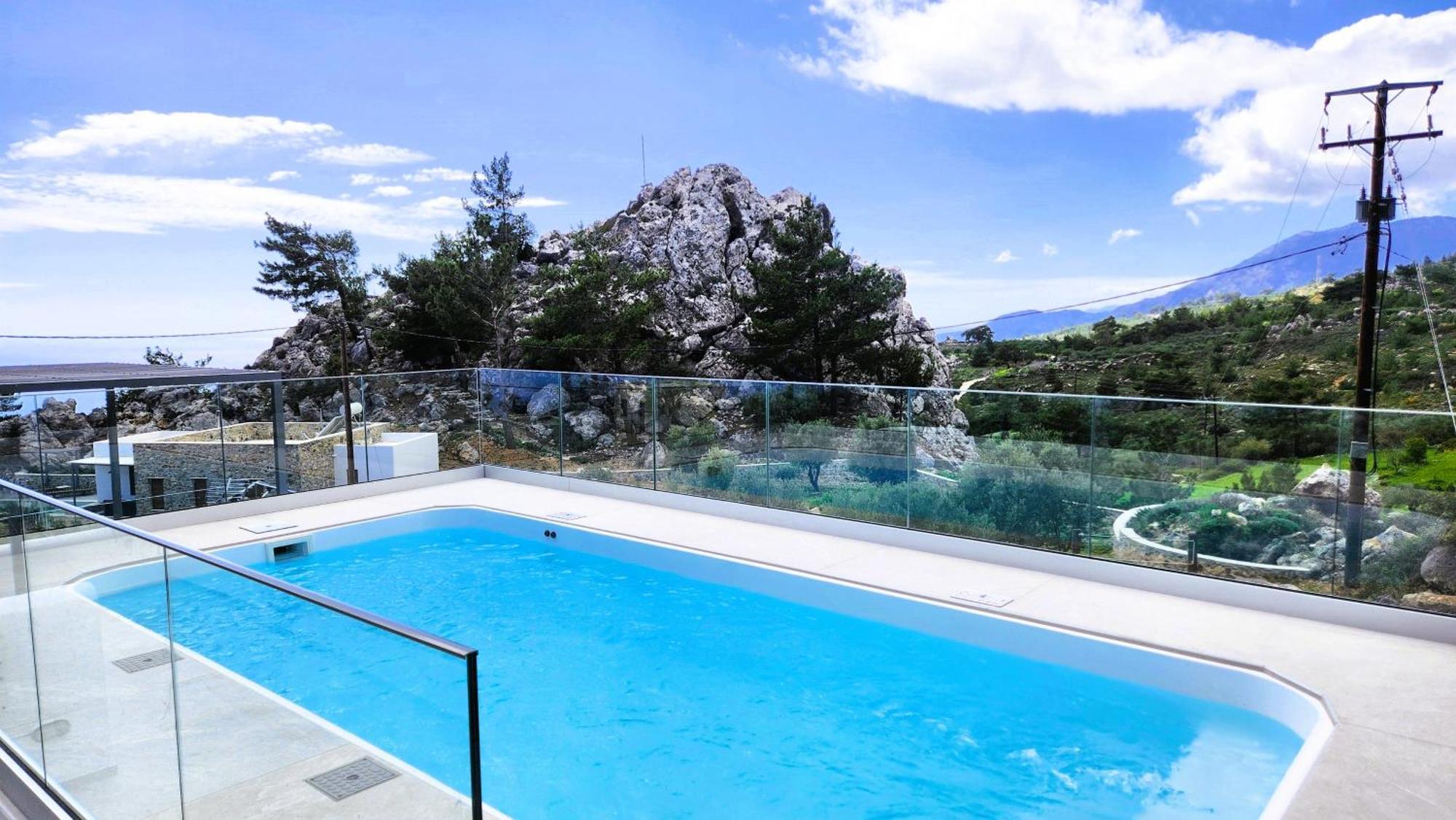 Villa M - Villa With Private Pool And Yard Anatolí Eksteriør billede