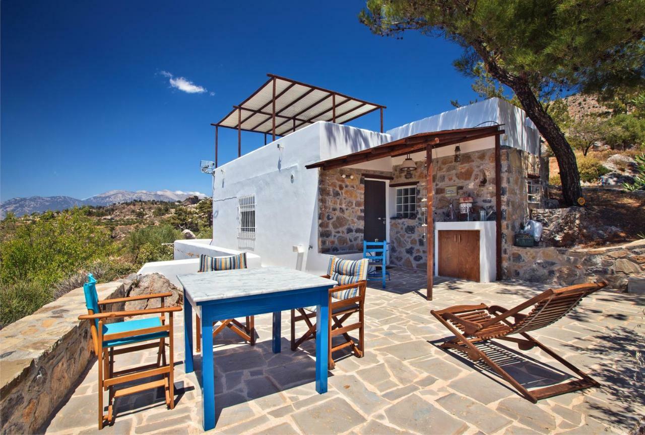 Villa M - Villa With Private Pool And Yard Anatolí Eksteriør billede