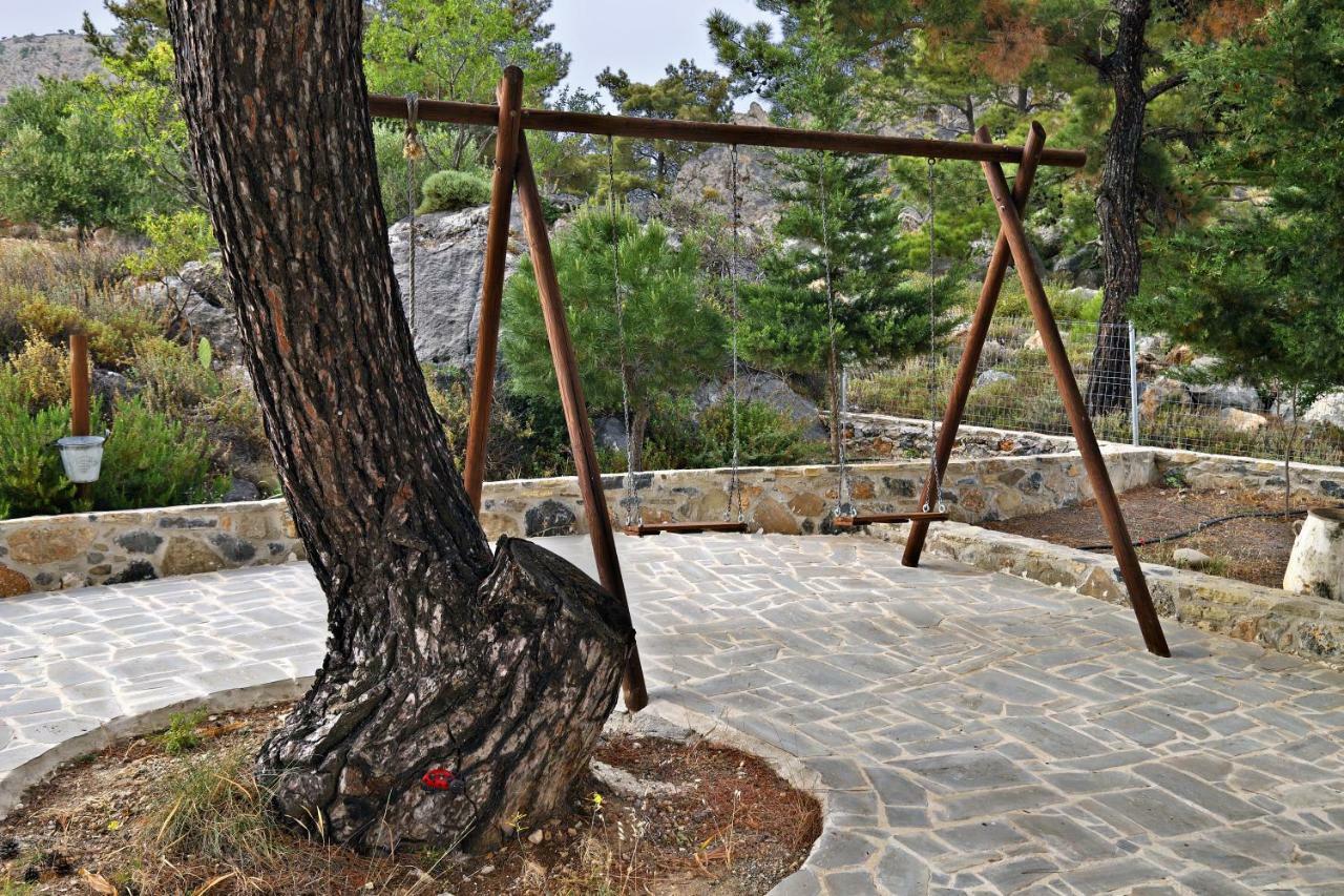 Villa M - Villa With Private Pool And Yard Anatolí Eksteriør billede